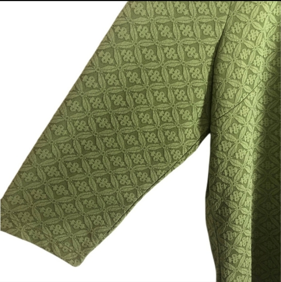 Kim Roger's Curvy Lace Quarter Sleeve Top - Picture 4 of 6